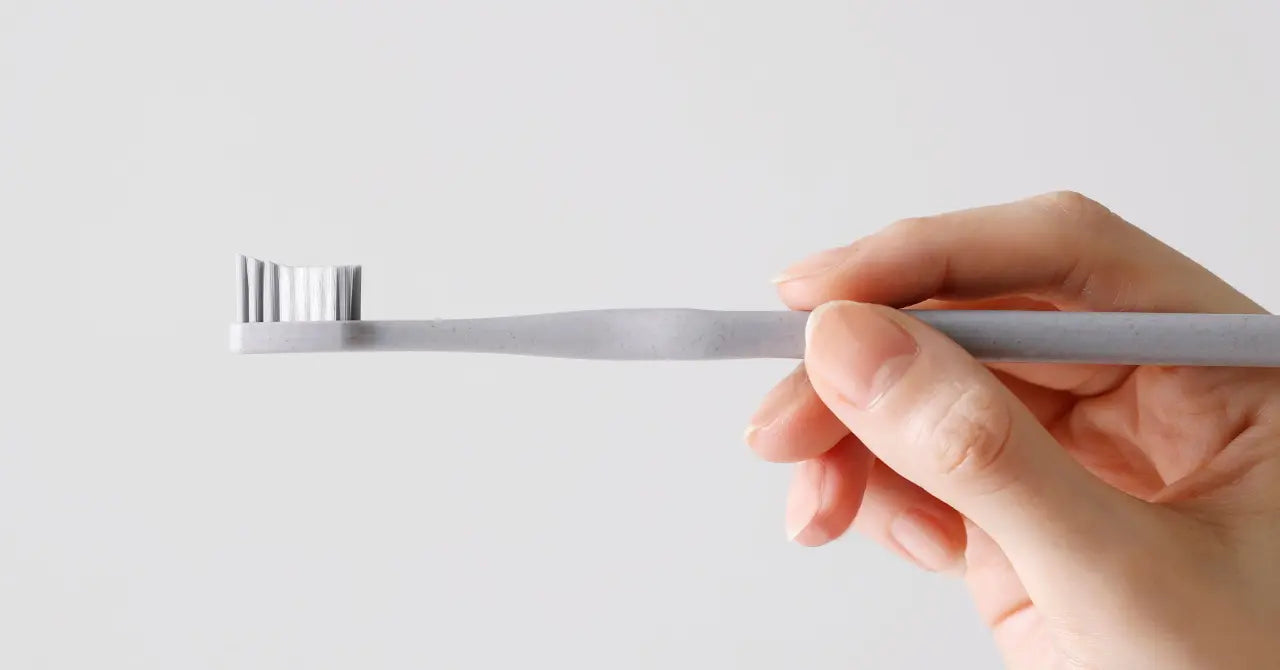 MARNA fit toothbrush curved bristle