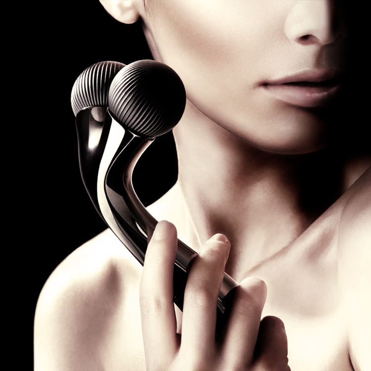 MDNA SKIN Onyx Black